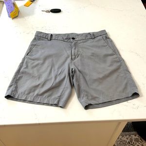 Lululemon On The Move shorts